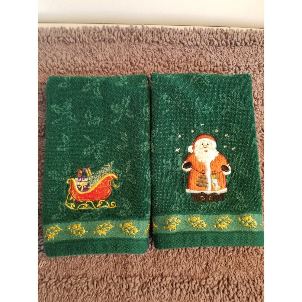 Saturday Knight‎ LTD VINTAGE Hunter Green Embroidered Santa & Sleigh Hand Towels